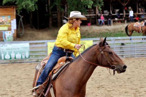 31.8.- 2.9. 2018 Western rodeo, SK - Nemšová - 8.kolo-Dobytok,9.kolo-Lasa,7.kolo-Rychlostky,4.kolo-Team Roping (SAWRR)