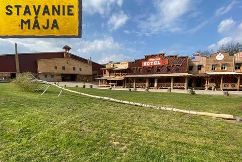 HALA - Stavanie Mája