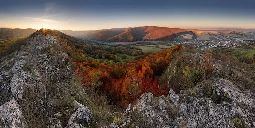 Vrch Krasín a hrad Súčan