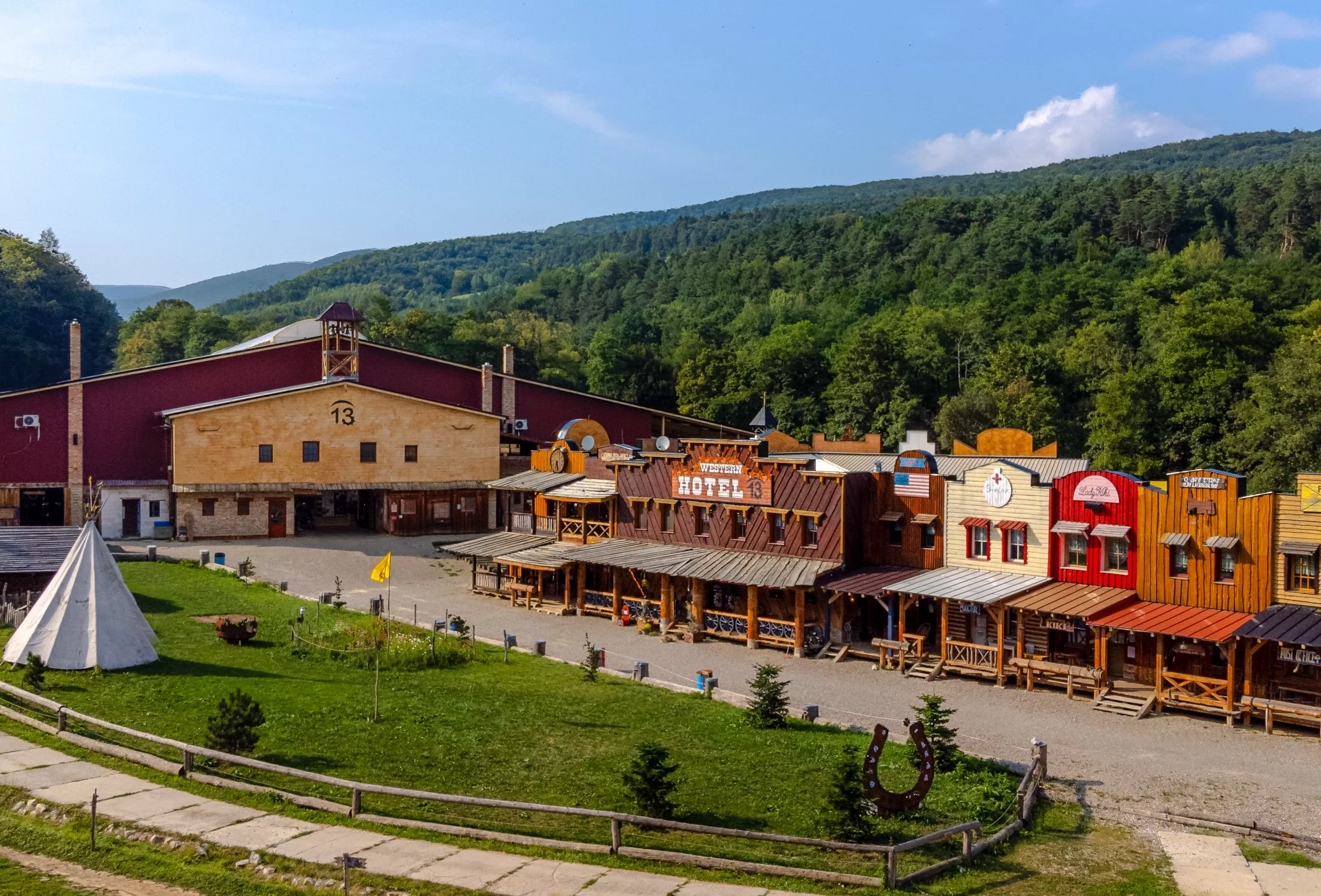 CELÝ AREÁL - FAMILY DAY - Brokeria, a.s.