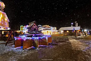 Novoročná Vianočná ulička - Tri oriešky pre Popolušku