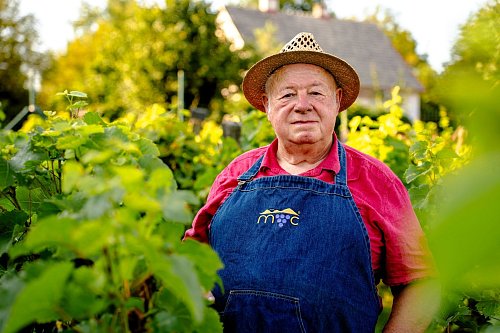 Oslava 80. narozenin dědy Dobeše