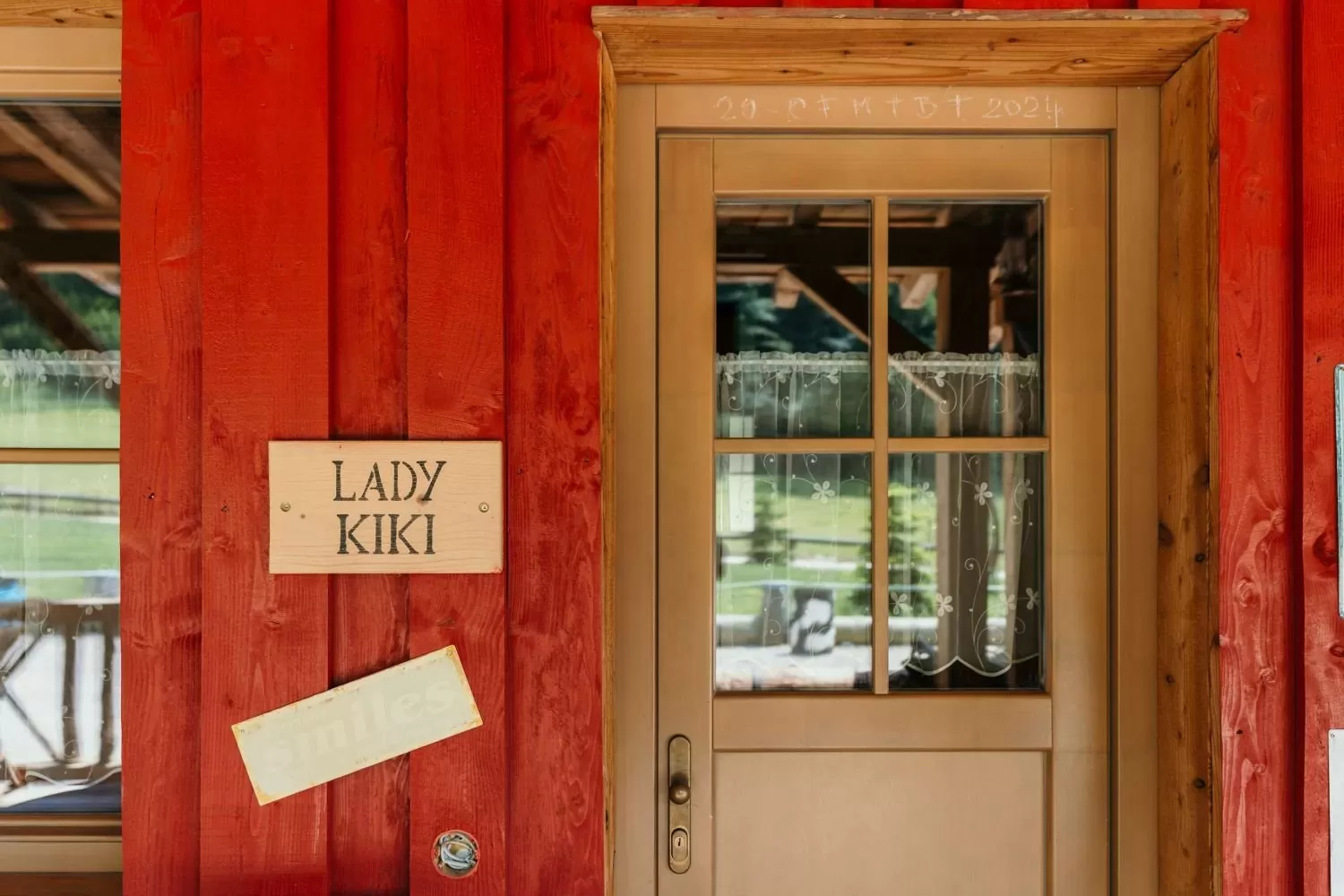 Lady Kiki v přízemí